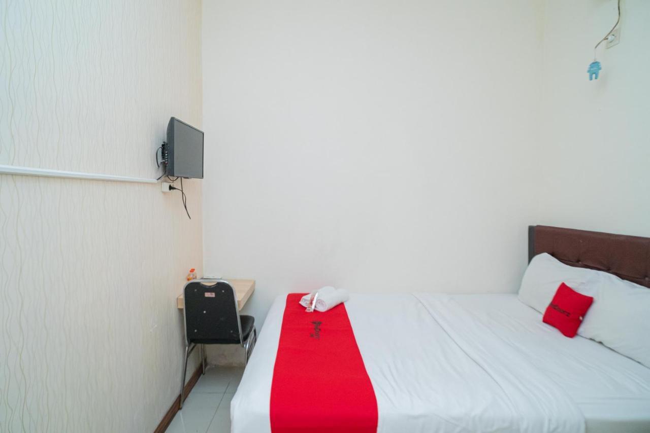 Reddoorz Near Flyover Arjosari מאלאנג מראה חיצוני תמונה
