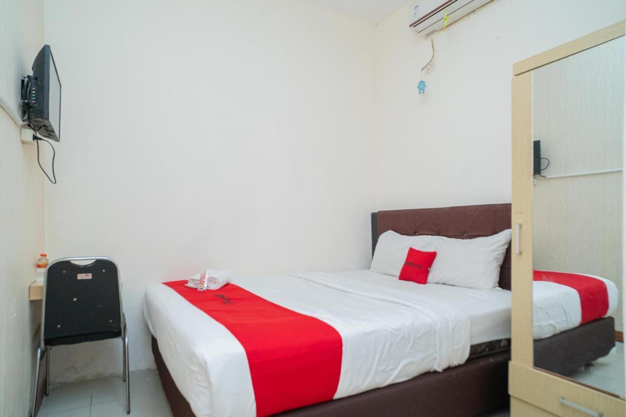 Reddoorz Near Flyover Arjosari מאלאנג מראה חיצוני תמונה