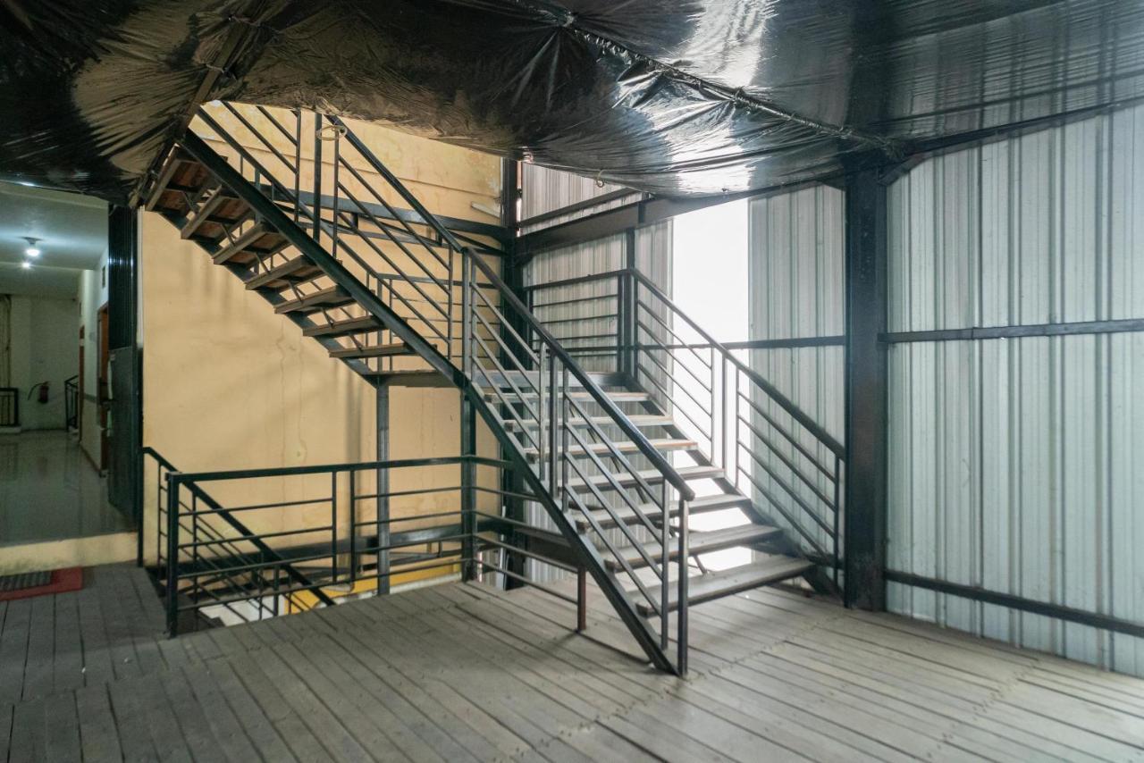 Reddoorz Near Flyover Arjosari מאלאנג מראה חיצוני תמונה