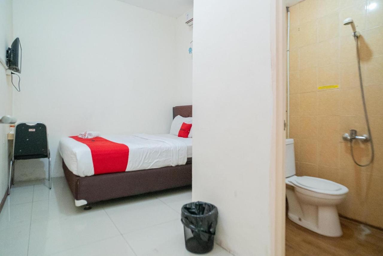 Reddoorz Near Flyover Arjosari מאלאנג מראה חיצוני תמונה